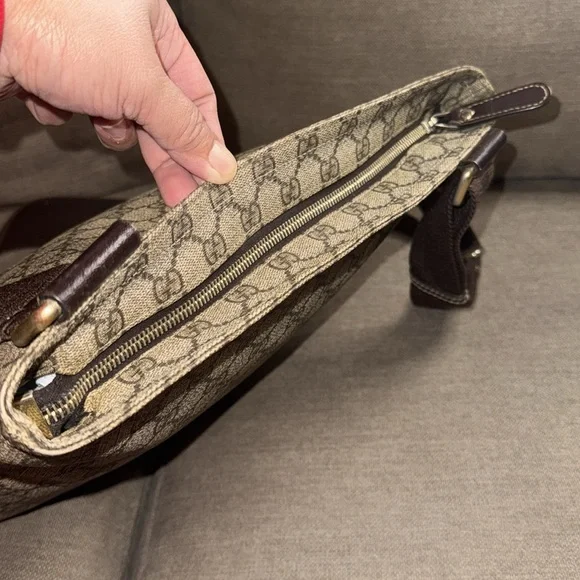 Gucci GG SupremeMessengerBag
